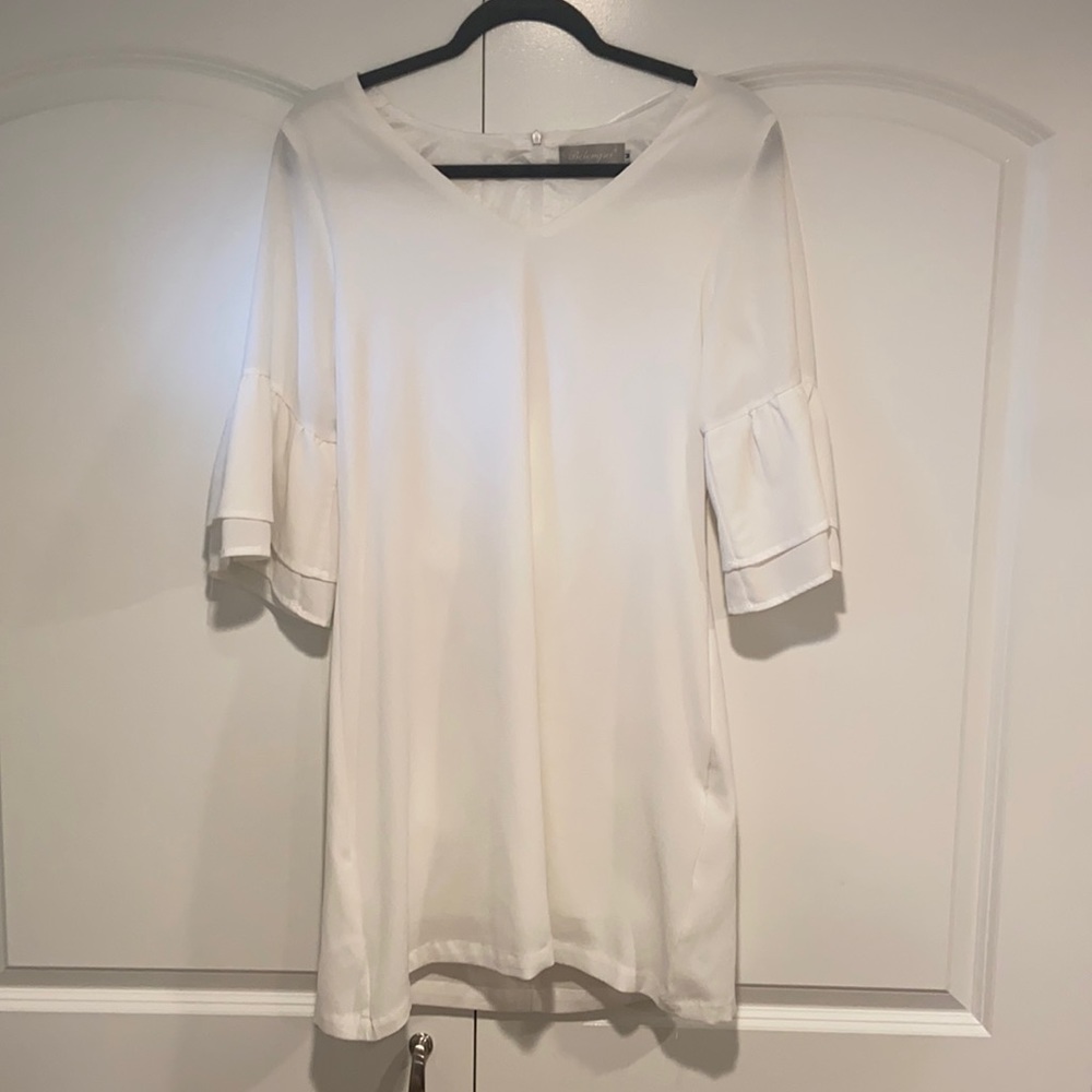 Only worn once and dry cleaned! Super comfy.